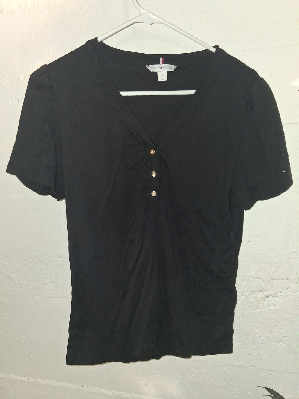 Women's Black V-Neck Short Sleeve Top